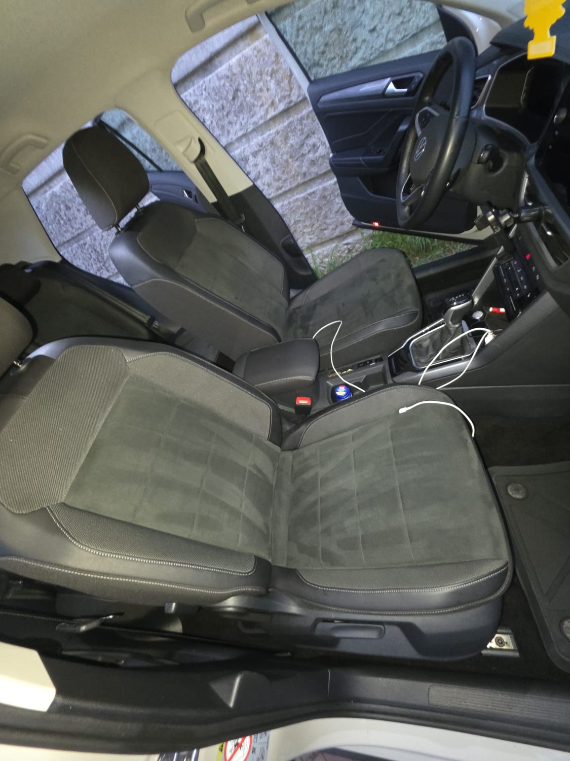Auto interieur — voorstoelen gereinigd